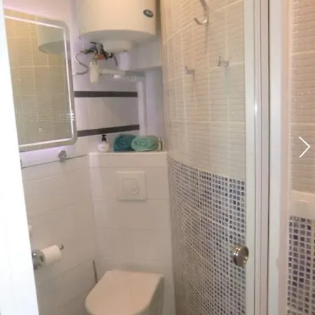 Apartament Champs Elysee Paryż
